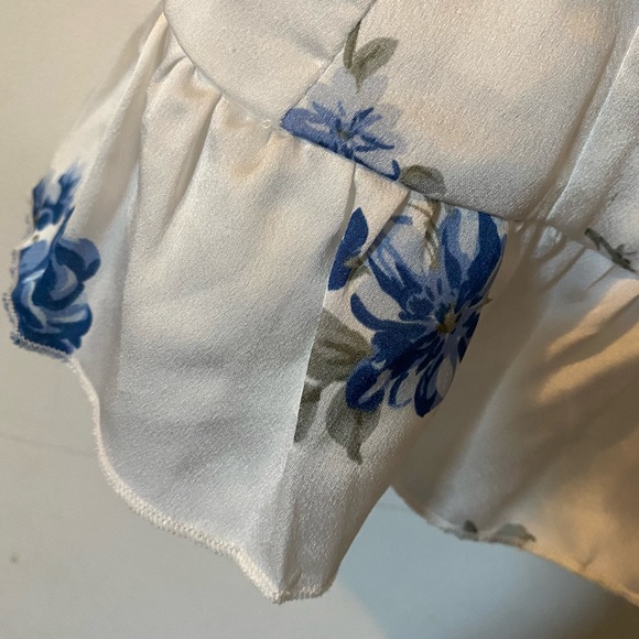 Abercrombie & Fitch Satin floral Camisole NWT - Picture 5 of 7